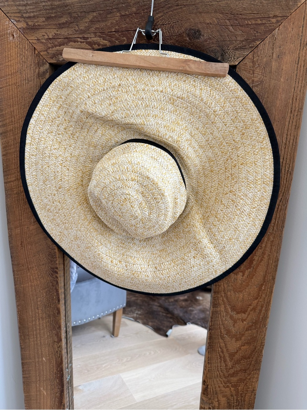 Kate Spade wide brim Straw Sun Hat with Black Trim